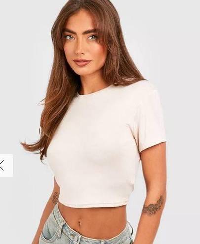 Boohoo NWT cropped tee