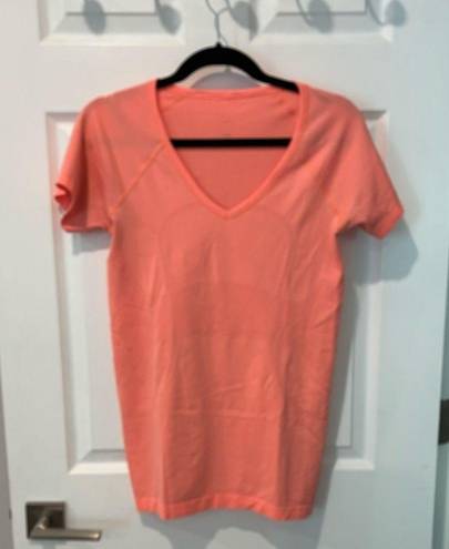 Lululemon  athletica swiftly tech short sleeve tee size 8