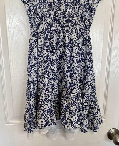 Rails  Tara Dress Navy White Texture Floral Size Small V Neck Spring Summer