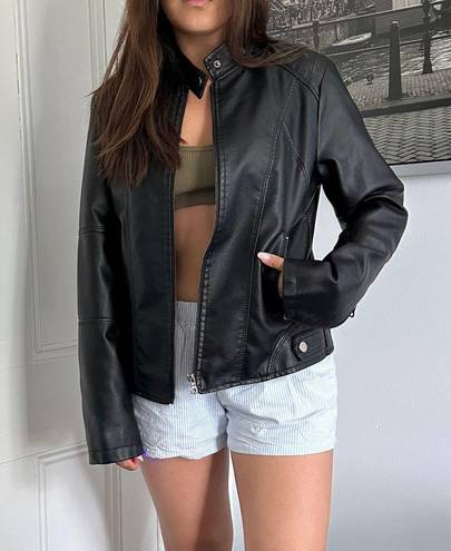 Black leather jacket Size L