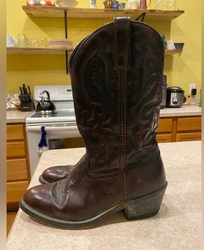 Cody James Cowboy boots, size 7D, color Black Cherry