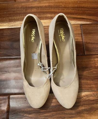 Mossimo Supply Co Women’s new camel suede heels. Mossimo brand. Size 9