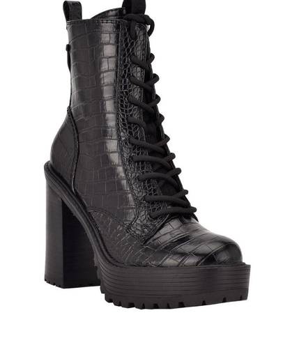 Guess 
Women's Kaniela High Heel Platform Lace Up Bootie