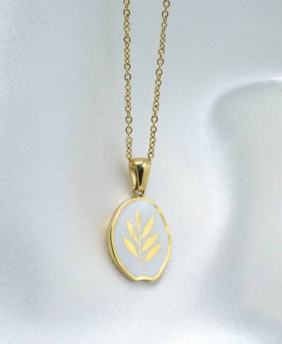 Gold Plant Irregular Shaped Pendant Necklace