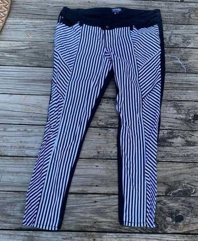 Tripp NYC  Daang Goodman Striped Skinny Jeans