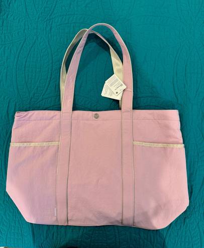 Lululemon NWT  daily multi pocket tote in vitapink