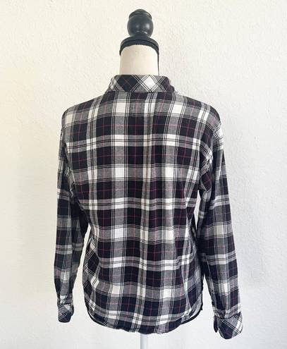 Vans Women’s Gray White Plaid Button Down Long Sleeve Shirt in a Size XS Casual Fall