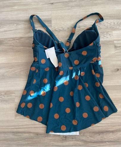 Raisin's NWT  Curve 22 W Atlantic Tankini Polka Dot Swim Top