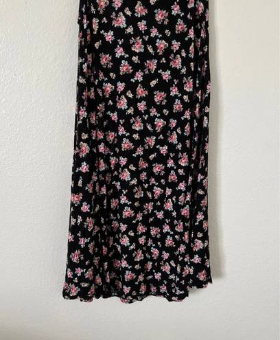 Tres Bien Black Floral Flowy Dress