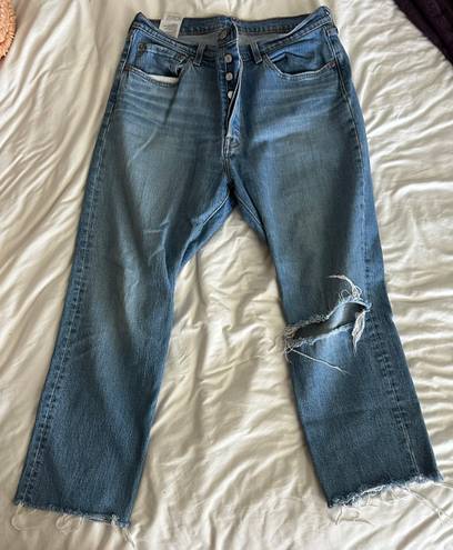 Levi’s 501 High-Waisted Jeans