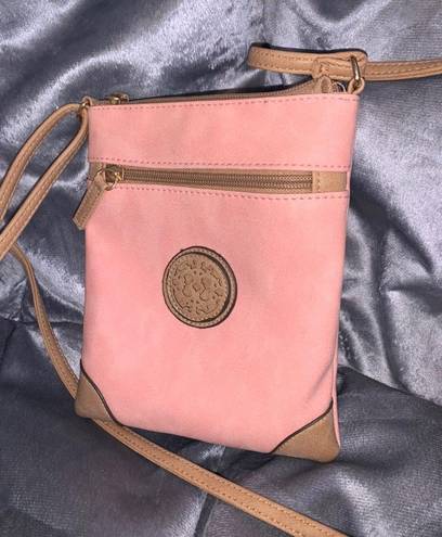 Chateau Adjustable Crossbody Bag