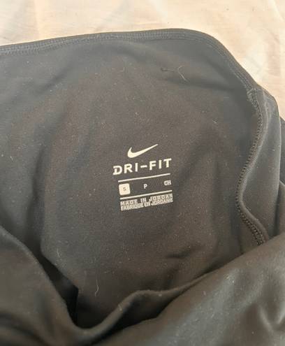 Nike Black Dri-Fit Cropped Leggings