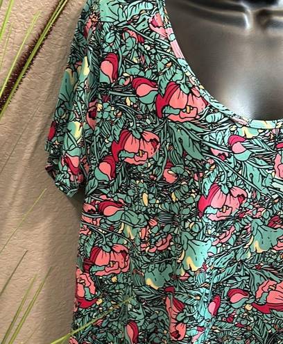 LuLaRoe , short sleeve, printed top Size medium