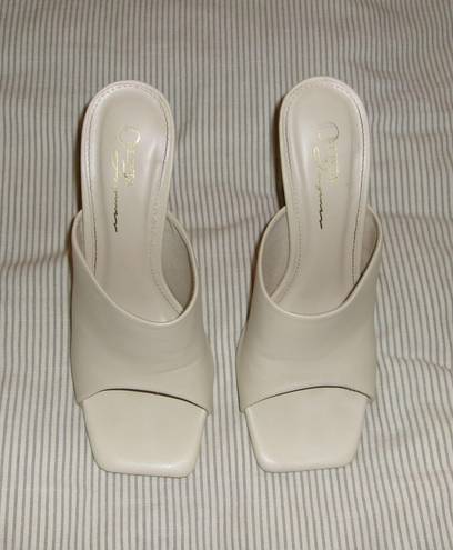 cream mule heels Tan Size 6.5