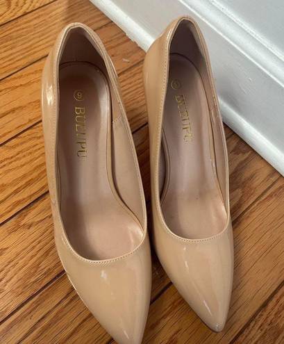 nude closed toe square high heel Tan Size 9