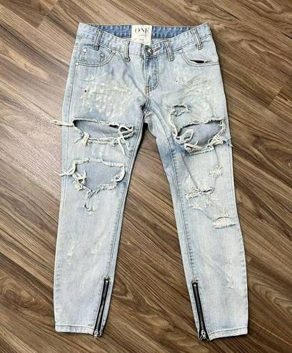 One Teaspoon  Trashed Free Birds Destroyed Baggy Jeans Distressed  Womens Size 24