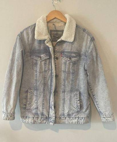 Levi’s  SHERPA EX-BOYFRIEND TRUCKER JACKET Size M Light Wash