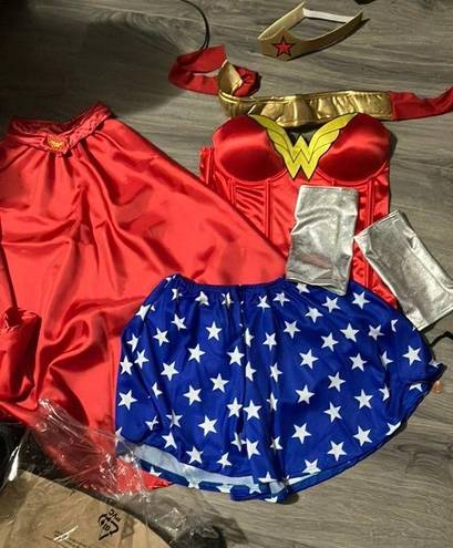 Wonderwoman costume NEW Red