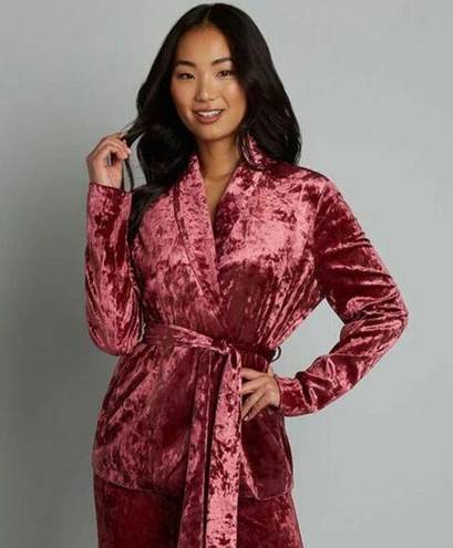 Modcloth  Smoldering Smoking Jacket Crushed Velvet Tie Red Velvet Pink M