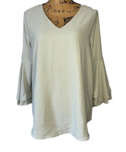 Zenana Outfitters NWOT Women's Layered Bell Sleeve Top Light Sage Green size Large