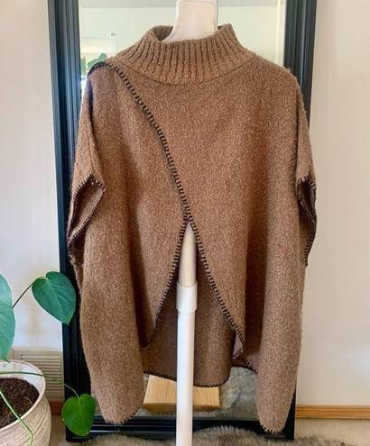 Gaudi Poncho Sweater Size undefined