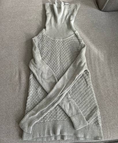 Banana Republic Grey Turtleneck Sweater