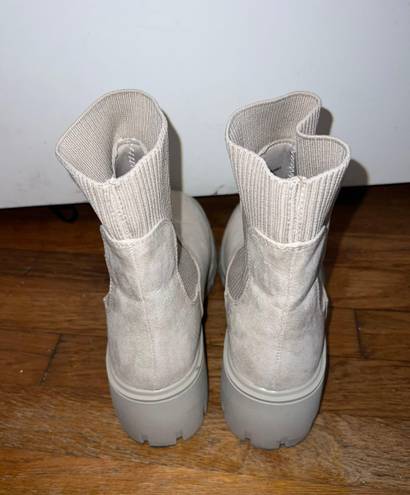 Booties Tan Size 9