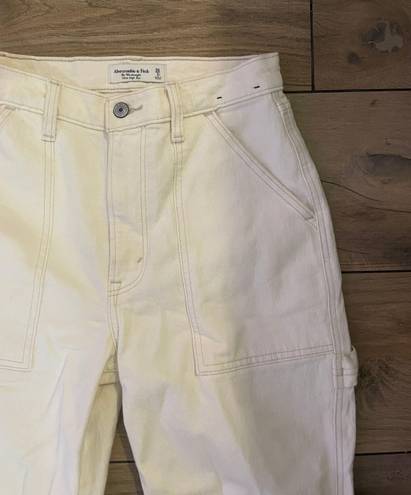 Abercrombie & Fitch 90s Straight Ultra High Rise White Cargo Pants