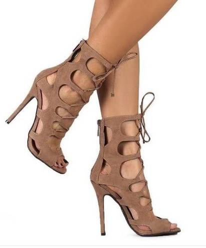 Breckelle’s  ROMA HEEL SANDALS NATURAL BEIGE