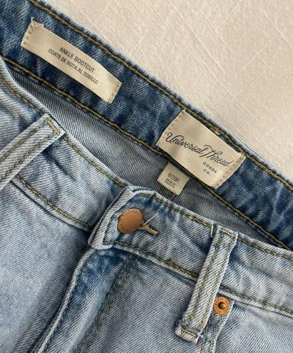 Universal Threads Universal Thread Light Wash Jeans