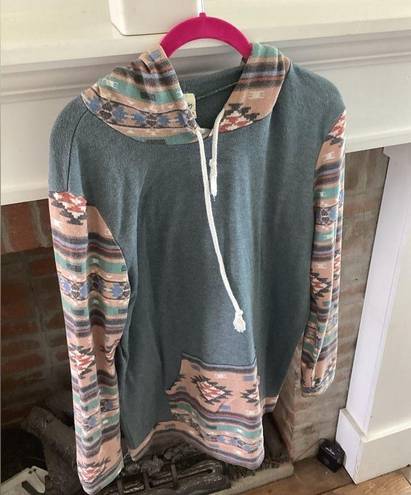 7th Ray  Plus Size XL Aztec Hooded Lightweight Sweatshirt