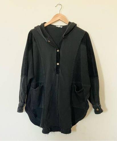 Krass&co Aemi +  Black Hooded Distressed Pullover Jacket