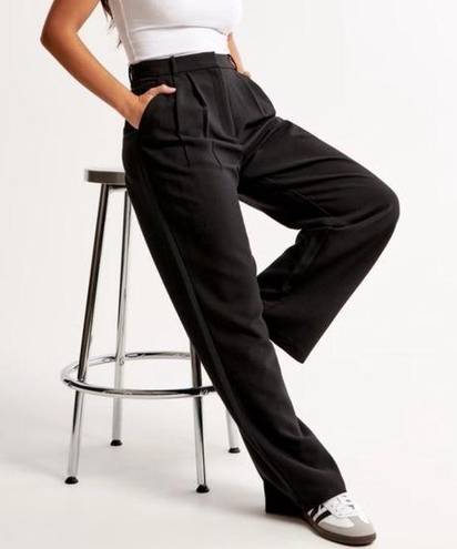 Abercrombie & Fitch  Curve Love Sloane Black Wide Leg Tailored Pants 28/ 6 Short