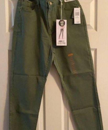 Celebrity Pink NWT  Size 13 Green Pants