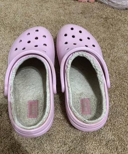 Crocs Pink  Fuzzy