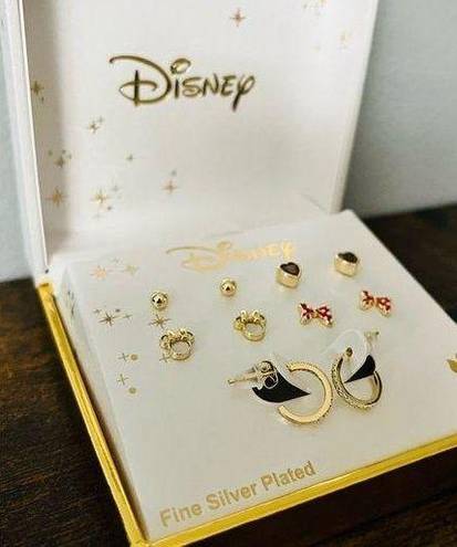 Disney  d23 earring set