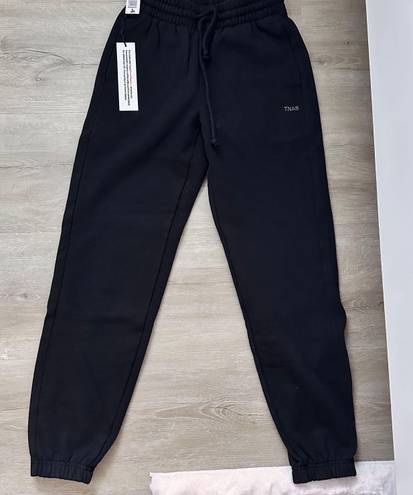 Aritzia Tna EXTRA FLEECE BOYFRIEND SWEATPANTS IN BLACK