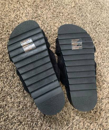 Fabletics Slides Size 6