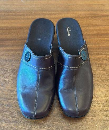 Clarks 671- Brown Leather Clogs