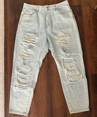 Missguided Light Blue Wash Riot Vintage Distress Mom Jeans