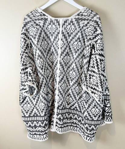 Joie  Tosca Aztec Black and White Open Cardigan M/L