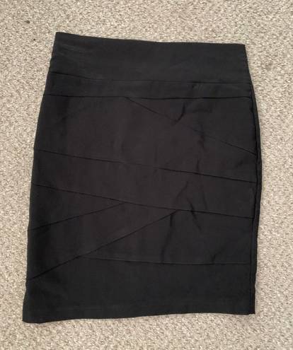 Valia Black Pencil Skirt Size 6