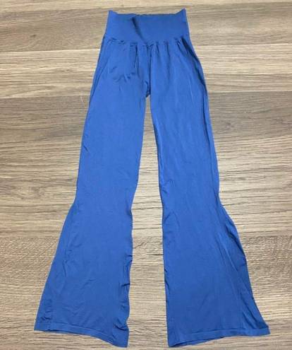 Free People Movement 🆕 FP Movement by Free People NWOT Good Karma Flare Leggings in Blue (FPM-27/28)