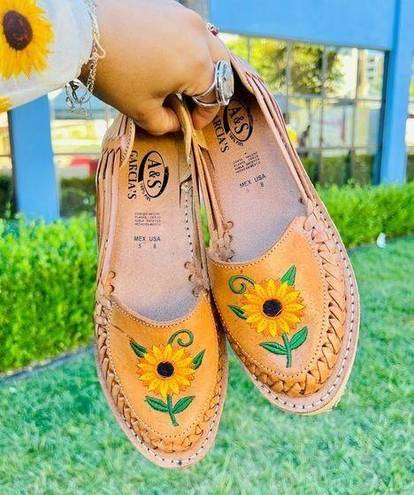 SALE💐Mexican sunflowers huaraches ✨ Yellow Size 8