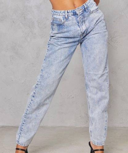 Pretty Little Thing  acid wash jeans 