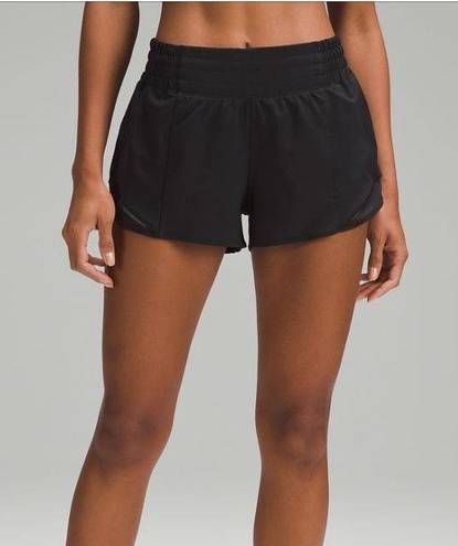 Lululemon Hotty Hot Short High-Rise 2.5”