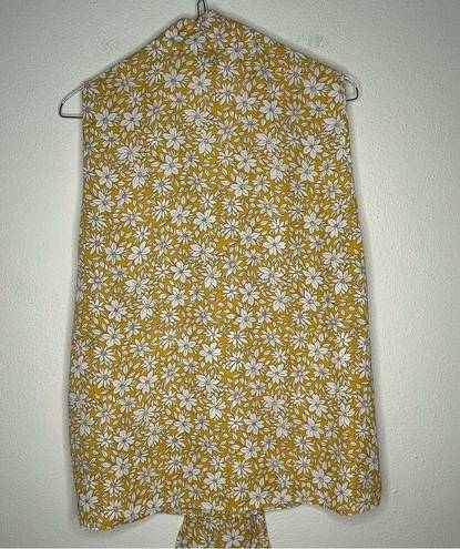 Cynthia Steffe  Yellow White Floral Top Size Medium