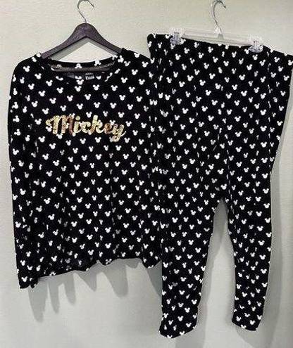 Disney Mickey Mouse Pajama Set Plus Size 2X 18W-20W Velvet Fleece Long Sleeve Black