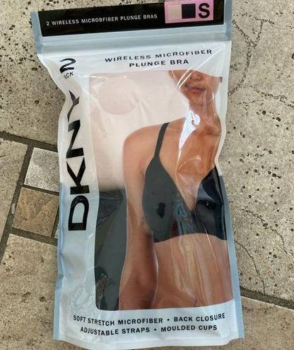 DKNY NWT  Wireless Microfiber Plunge Bra Size S