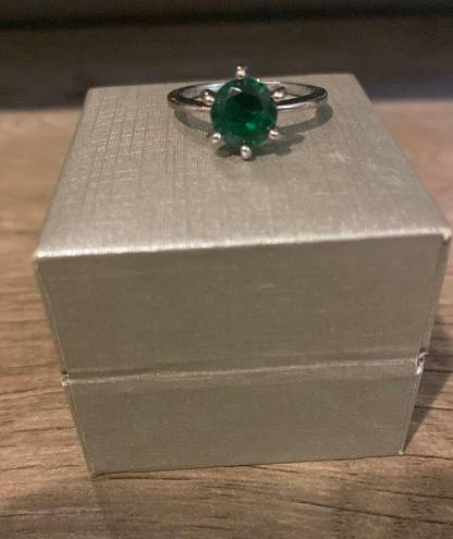 Green Diamond Ring